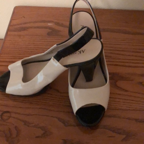 Anne Kline heels - Picture 2 of 3